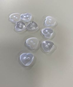 2-huls hjerteknap i hvid, 13 mm