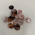 2-huls knap i rosa perlemor