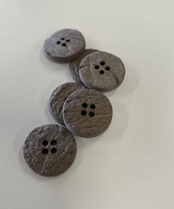 4-huls knap i kokos fv. grå, 20 mm