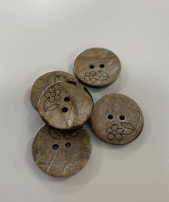 2-huls knap i træ med blomst, 22 mm