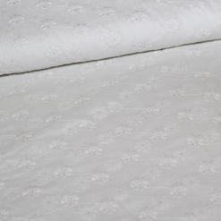 Broderie anglaise i hvid
