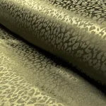 Satinvævet jacquard polyester i khaki-grøn
