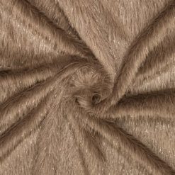 Imiteret pels i brun med glimmer