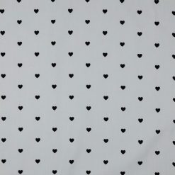 Hvid bomuldspoplin med små sorte hjerter