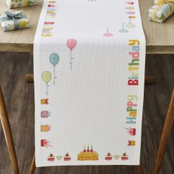 Bordløber med "Happy Birthday"