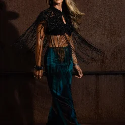 Glasperlekappe i kosmisk sort