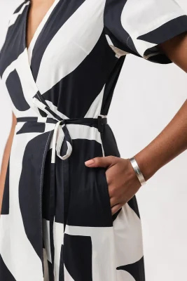 HALIjumpsuit_pocket_800x1200.jpg