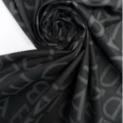 Printet bomuldspoplin i sort