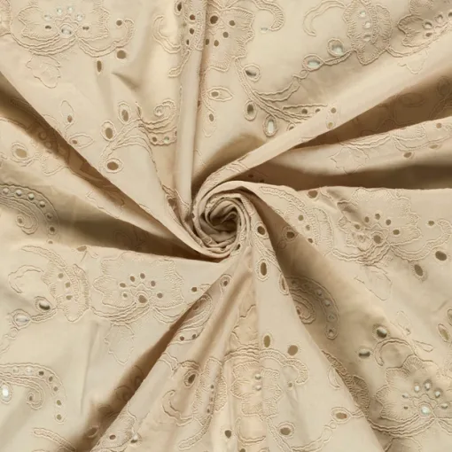 Beige broderie anglaise