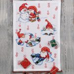 Julekalender broderikit - Leg i sneen 40x60 cm