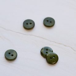 2-hole corozo button fv. khaki - 11 mm