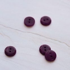 2-hole corozo button fv. plum - 11 mm