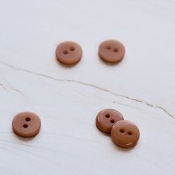 2-hole corozo button fv. soft mocha - 11 mm