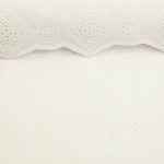 Broderie anglaise fv. ecru med tungekant