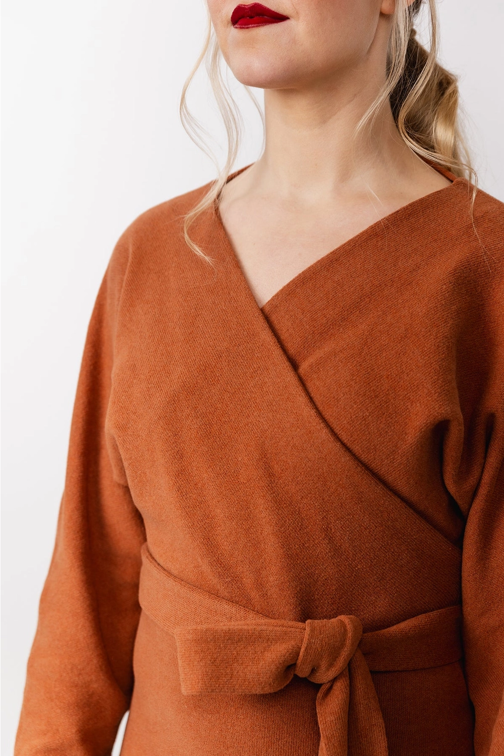 Named Clothing | Kajo batwing wrap sweater & kjole str. 32-56